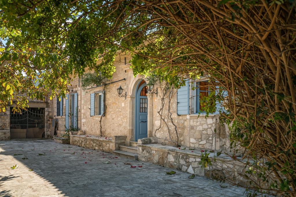 Bratis Holiday Home Kallithea  Eksteriør billede